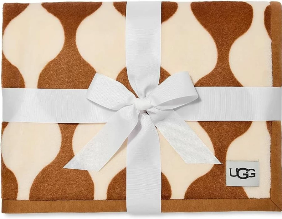 UGG Duffield Throw II Blanket - Soft Plush Cherry Wood Red Cozy Throw for Home Decor