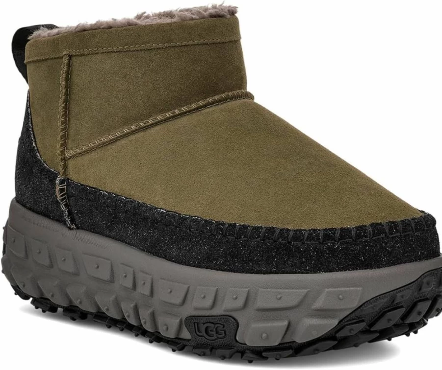 UGG Men's Venture Daze Ultra Mini Ankle Boot - Waterproof Winter Boots for Men
